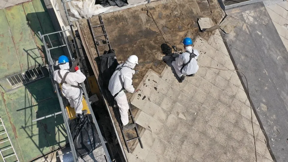 Likvidácia azbestocementovej krytiny zo strechy